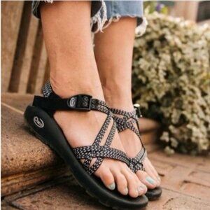 CHACO Women's ZX / 2 Dual Adjustable Straps Classic Sandal Boost Black Size 9